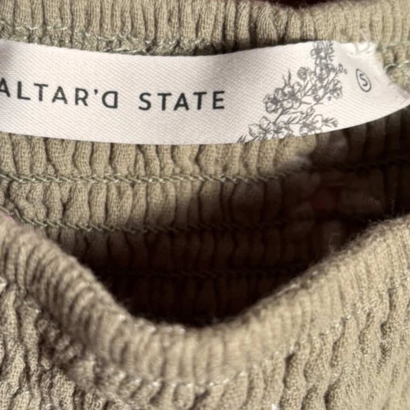 Altar’d State Olivia Flower Embroidered Babydoll Top – Size Small - Picture 5 of 5